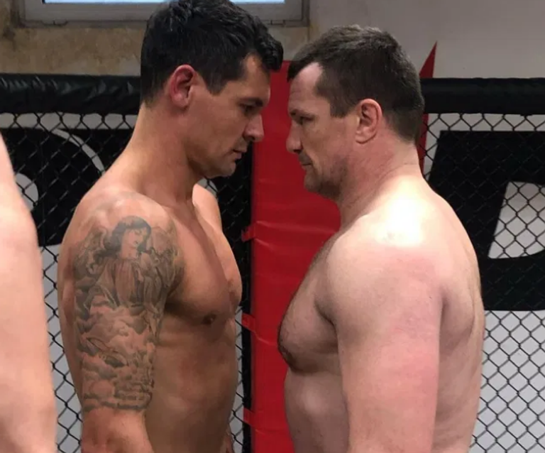 لوفرين وكرو كوب ديان لوفرين ومو صلاح