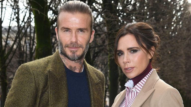 بيكهام وفيكتوريا إيكر كاسياس وسارة كاربونيرو