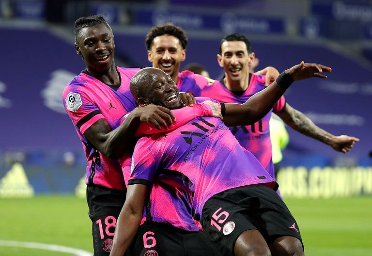 باريس سان جيرمان إسلام سليماني مهاجم ليون