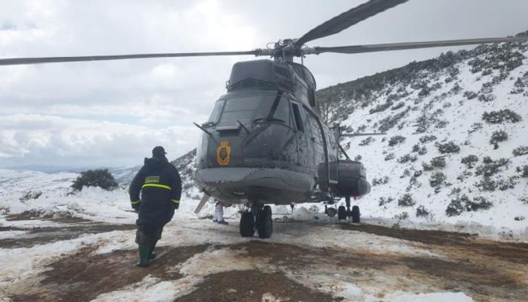 المروحية التي تدخلت لإنقاذ المرأة الحامل وسط الثلوج