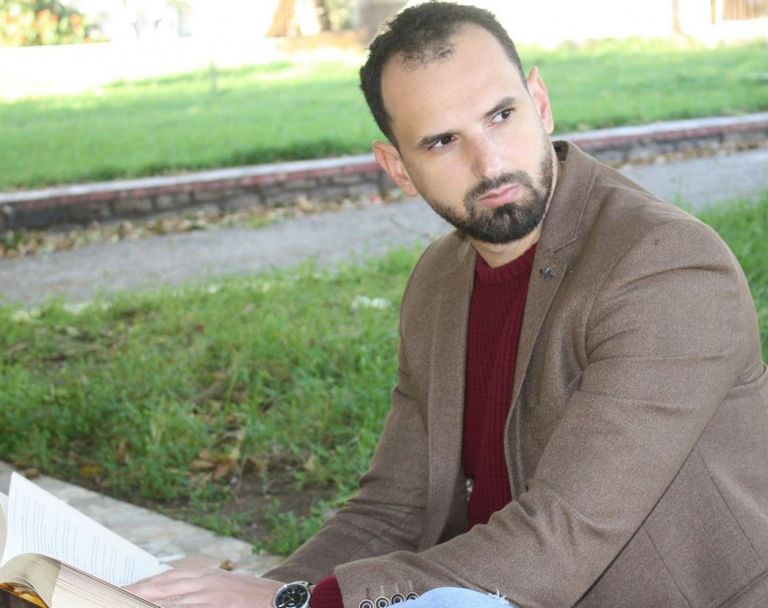 الروائي الجزائري عبد اللطيف ولد عبد الله - أرشيفية الروائي الجزائري عبد اللطيف ولد عبد الله