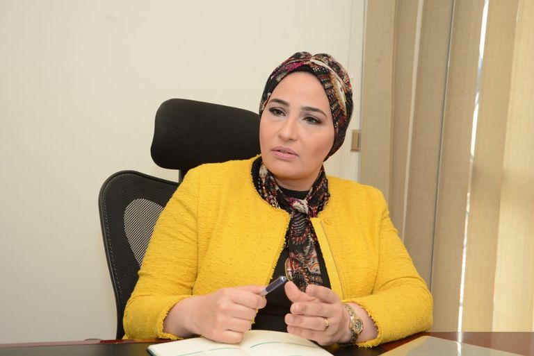 داليا السواح خبيرة سوق المال عضو الجمعية المصرية للمحللين الفنيين البورصة المصرية - أرشيفية