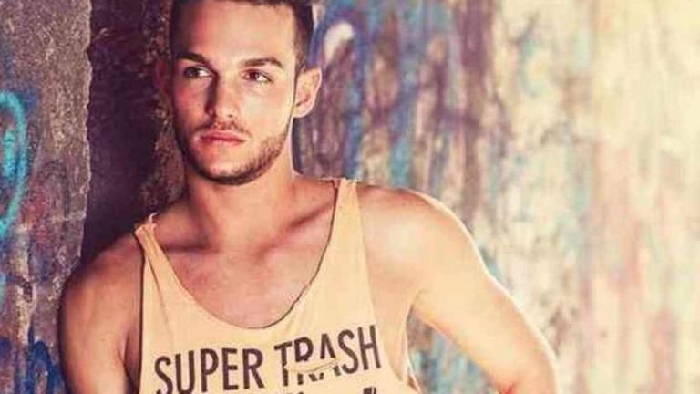 بينو نيومير قاتل والديه