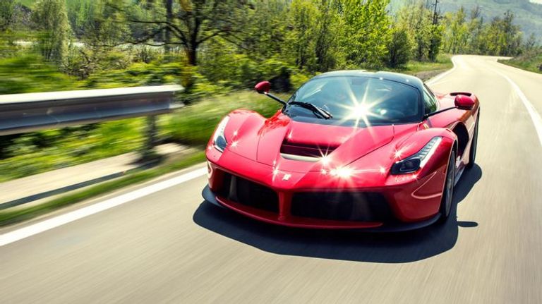 فيراري Ferrari LaFerrari بوجاتي Bugatti Chiron