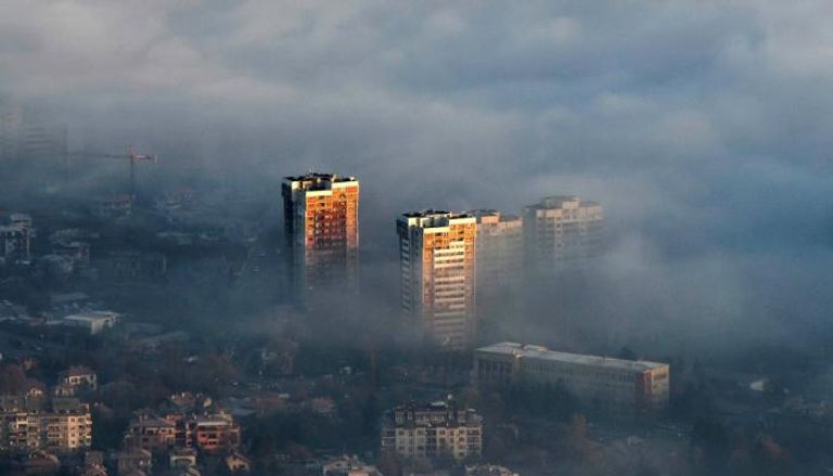 سحب تلوث تلف المباني في صوفيا  