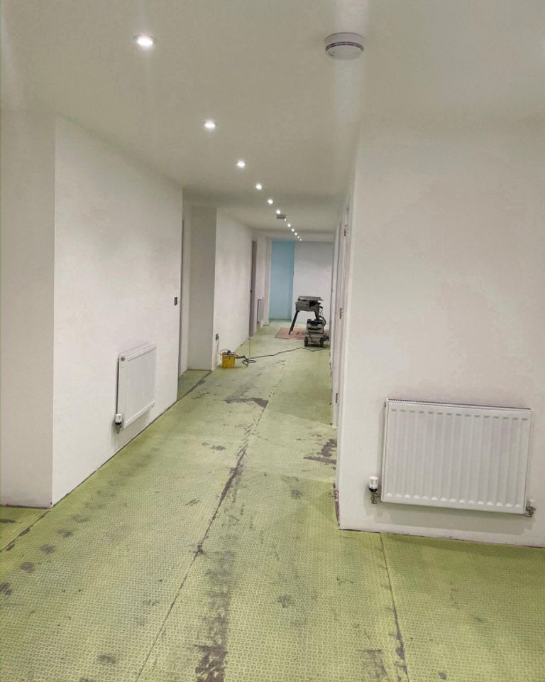 رياض محرز وصديقته تايلور ورد