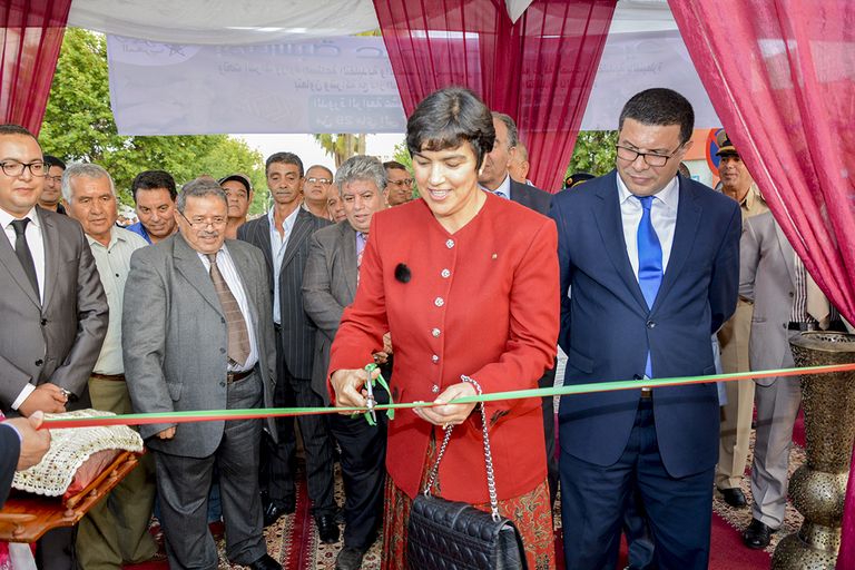 زينب العدوي رفقة العاهل المغربي الملك محمد السادس