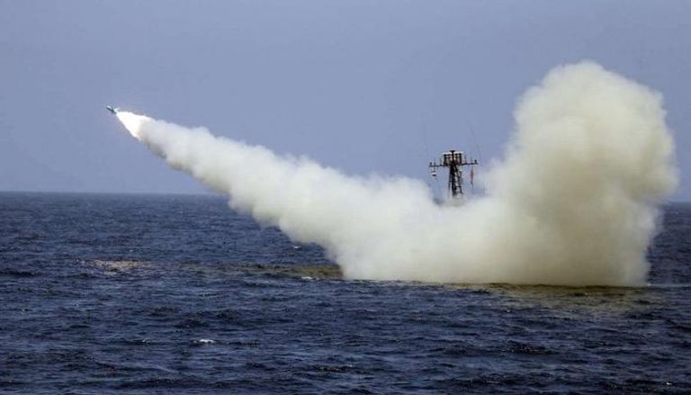 هجوم صاوخي إيراني يستهدف إحدى السفن- أرشيفية