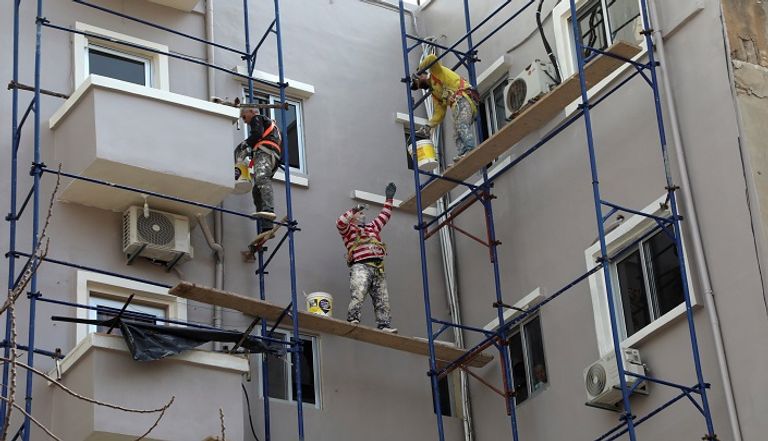 ترميم مبنى بأحد أحياء بيروت