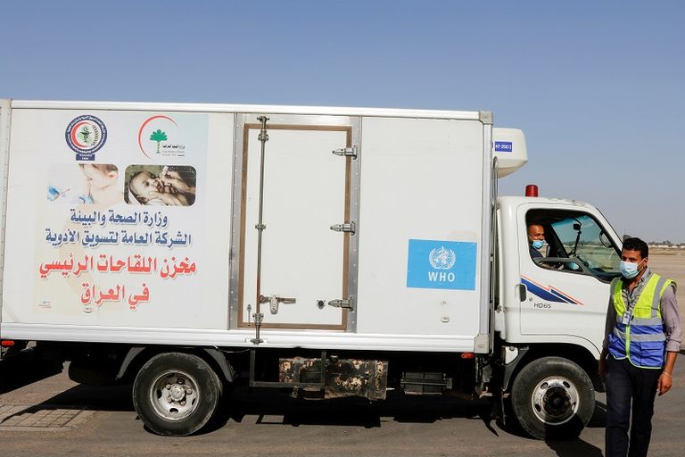 عبوة من لقاح أسترازينيكا