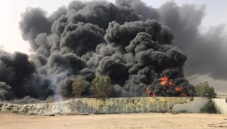 حريق ضخم في مستودع تجاري غرب السعودية