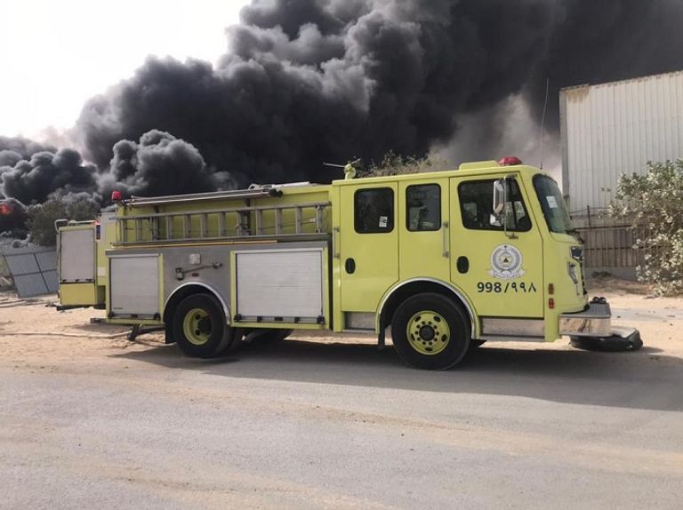 حريق ضخم في مستودع تجاري غرب السعودية