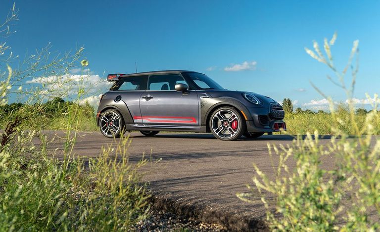 طراز ميني Mini Cooper JCW GP  مكلارين 720S سبايدر