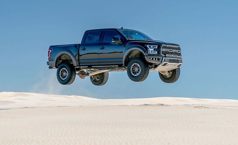 فورد Ford F-150 Raptor  مكلارين 720S سبايدر