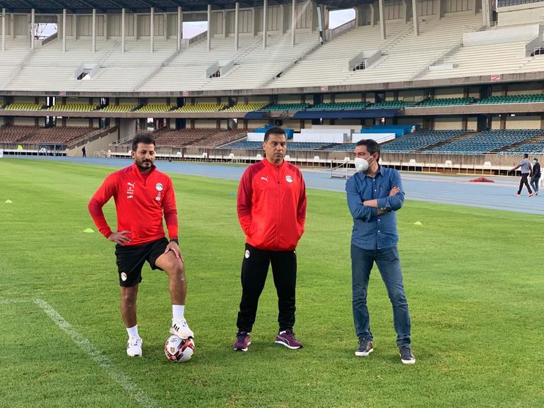 حسام البدري مدرب منتخب مصر محمد صلاح خلال تدريبات منتخب مصر