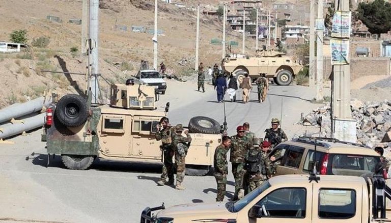 الأمن الأفغاني ينتشر في موقع هجوم سابق لطالبان