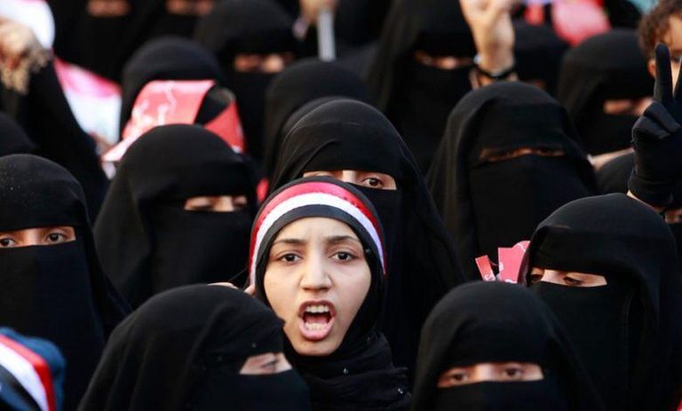 المبادرة عبارة عن حكومة ظل جميع الأعضاء بها من النساء الناشطات