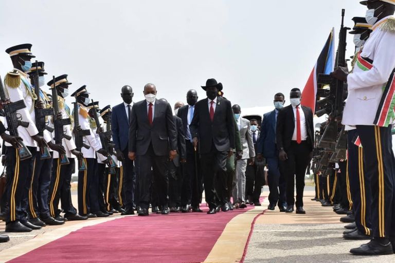 جانب من لقاء البرهان وسلفاكير في جوبا