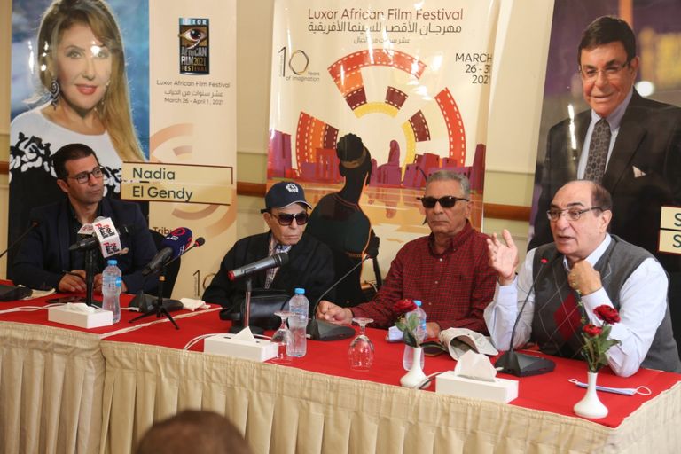 الفنان المصري سمير صبري خلال ندوة تكريمه بالمهرجان