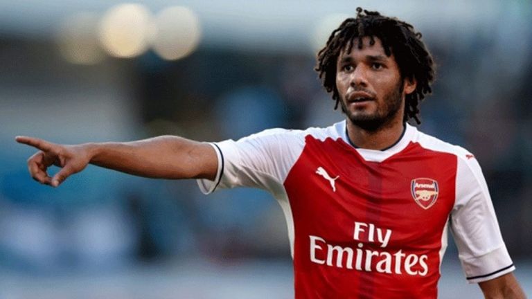 محمد النني لاعب منتخب مصر