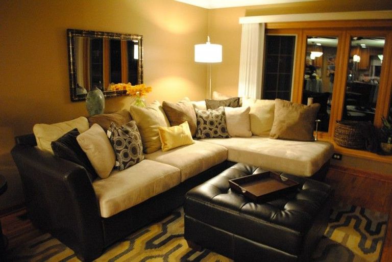 6 أمور تتسبب في الإصابة التوتر والضغط في غرفة المعيشة