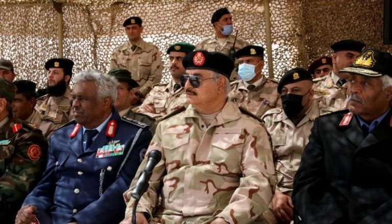 جانب من مشاركة المشير خليفة حفتر في التدريب العسكري (الجيش الليبي)