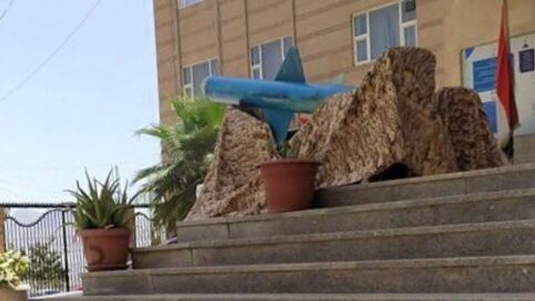 جامعات صنعاء..معسكرات حوثية مفخخة بسلاح إيران جامعات صنعاء معسكرات حوثية مفخخة بسلاح إيران