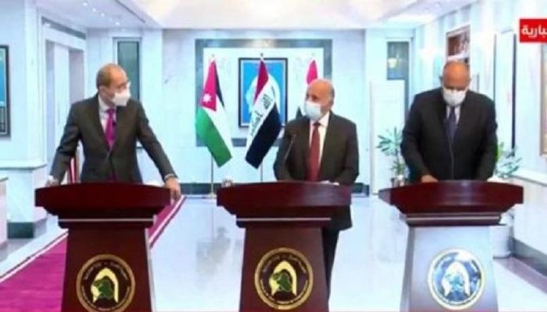 جانب من المؤتمر الصحفي المشترك بين وزراء خارجية العراق ومصر والأردن 