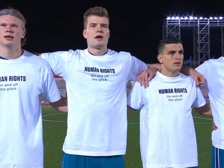 منتخب النرويج يروج لحقوق الإنسان