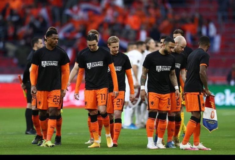 منتخب هولندا يروج لحقوق الإنسان