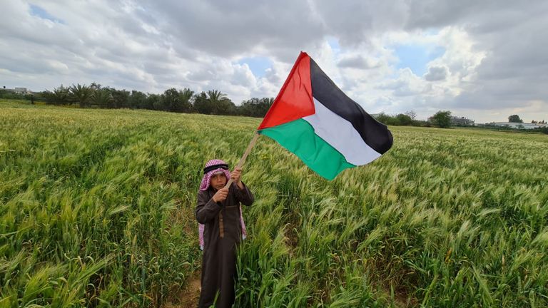 أجواء تراثية في فعالية إحياء يوم الأرض بغزة