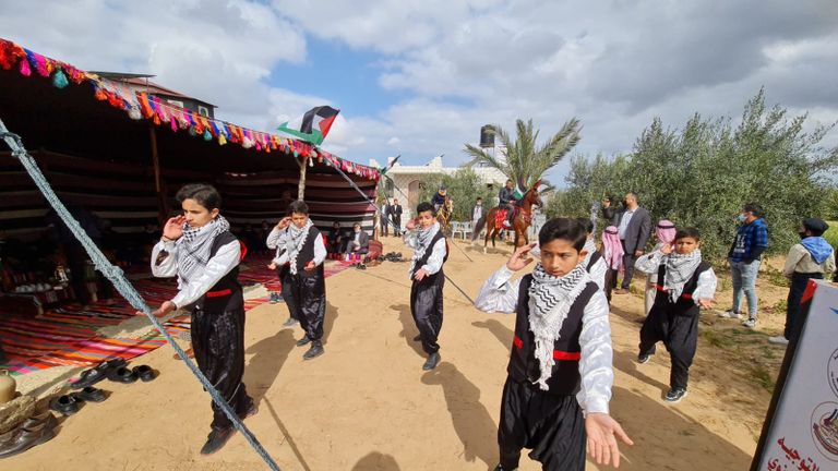 أجواء تراثية في فعالية إحياء يوم الأرض بغزة