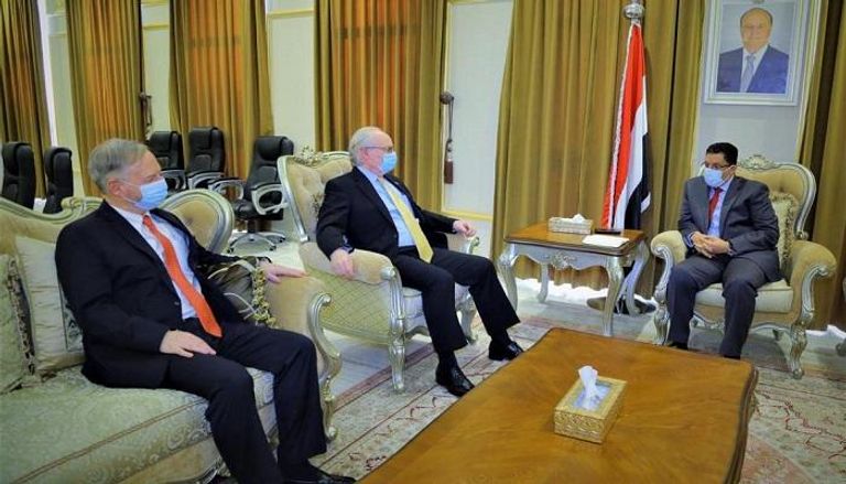 لقاء وزير الخارجية اليمني والمبعوث الأمريكي