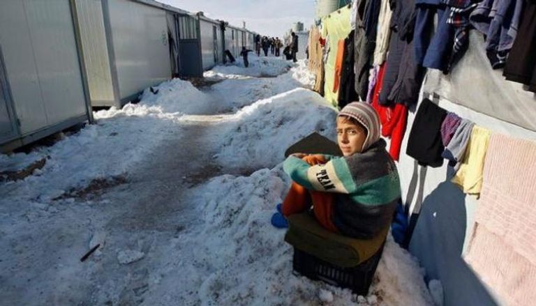 معاناة اللاجئين السوريين تتزايد بعد عقد من الصراع