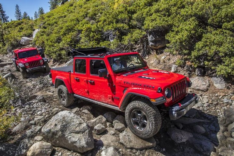 شاحنة Jeep Gladiator Rubicon فورد F-150 Raptor