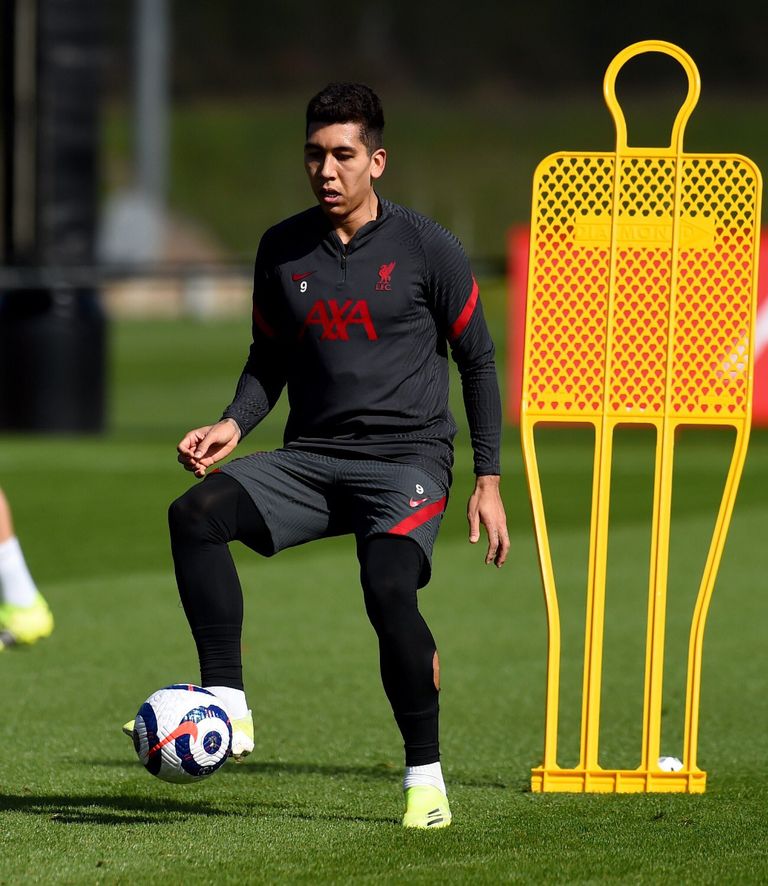 فيرمينو يعود لتدريبات ليفربول بعد تعافيه من إصابة في الركبة