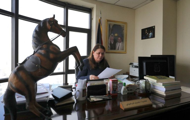 جدارية لياسر عرفات ومروان البرغوثي 