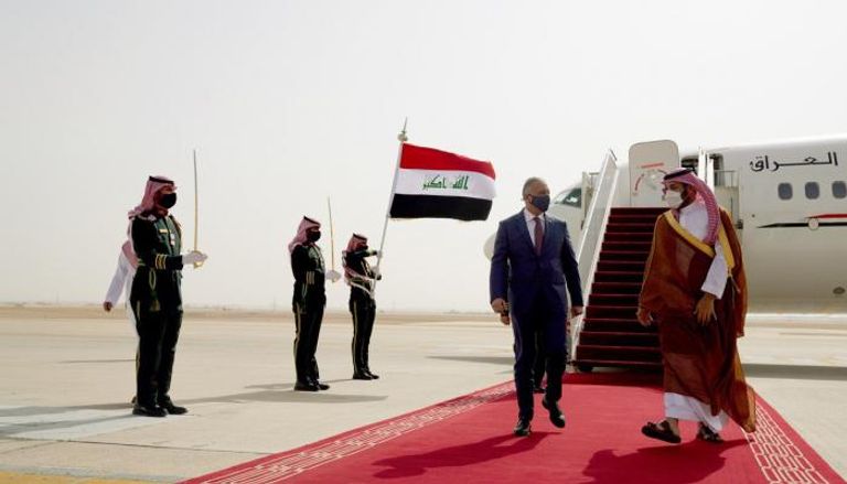 ولي العهد السعودي يستقبل رئيس وزراء العراق