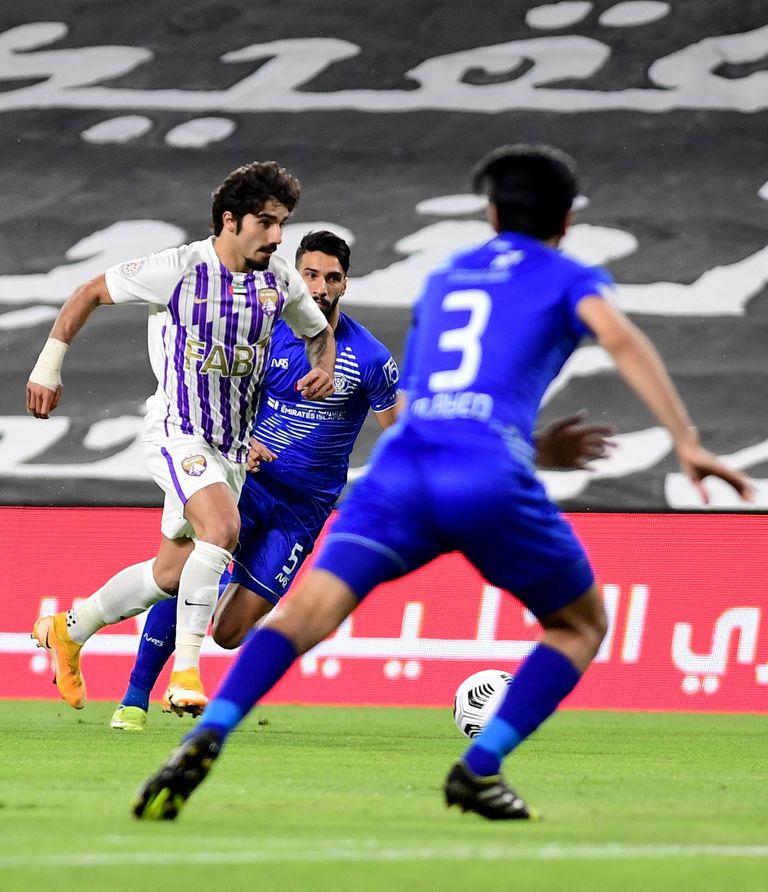 من مواجهة العين والنصر في الدوري الإماراتي من مواجهة العين والنصر في الدوري الإماراتي