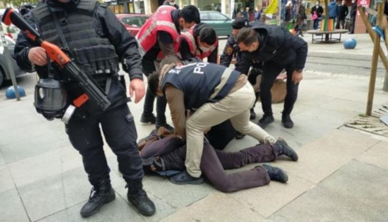 عنف الشرطة التركية ضد الطلاب