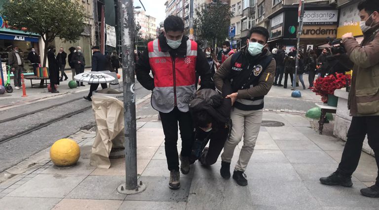 عنف الشرطة التركية ضد الطلاب