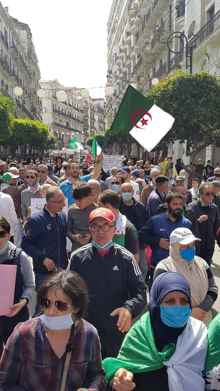 مظاهرة حاشدة بالجزائر العاصمة في الجمعة 112 مطالبة بالتغيير الجذري مظاهرة حاشدة بالجزائر العاصمة في الجمعة 112 مطالبة بالتغيير الجذري