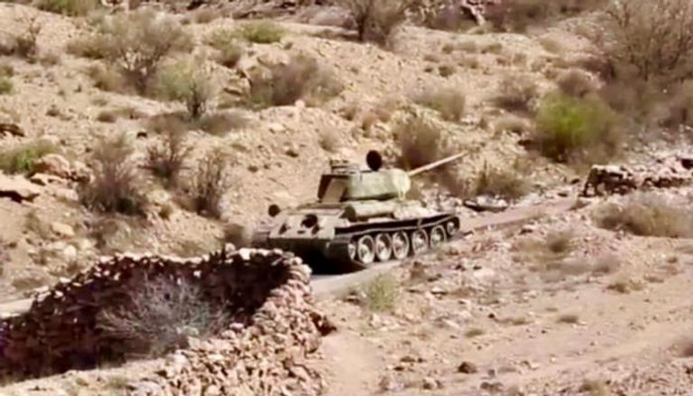 آلية عسكرية للقوات اليمنية المشتركة بمحور مريس بالضالع