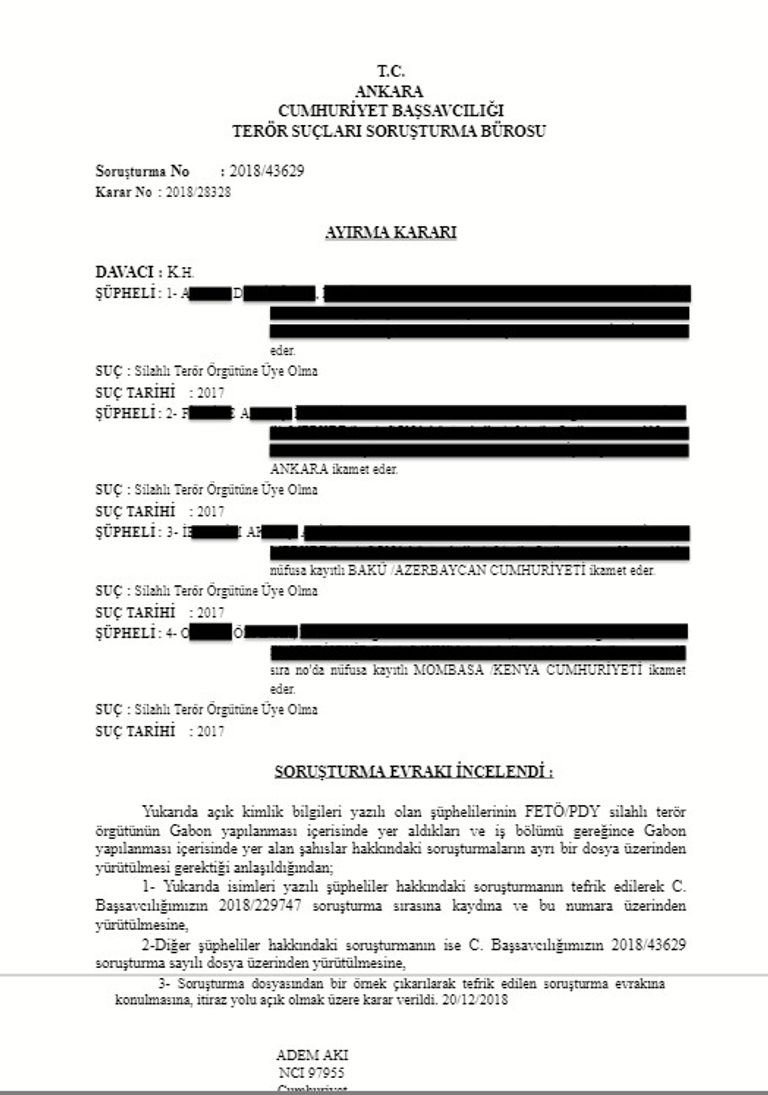 أعضاء السفارة التركية في الجابون