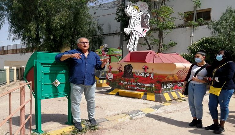 الفنان التونسي والناشط البيئي لسعد الزواري