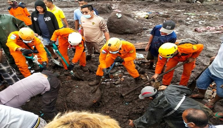 فيضانات تجتاح إندونيسيا