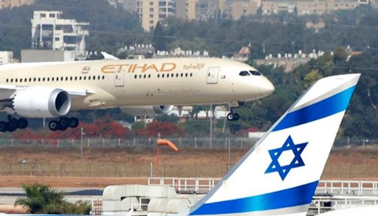 إحدى طائرات الاتحاد الإماراتية في طريقها لتل أبيب