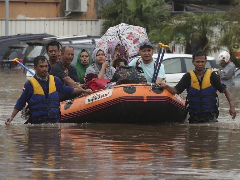 ارتفاع حصيلة إعصار "سيروجا" ارتفاع حصيلة ضحايا إعصار "سيروجا" إلى 130 شخصا