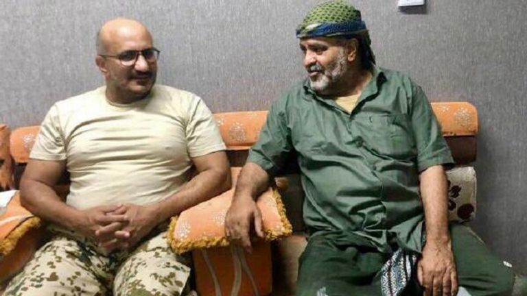 العميد الورد وطارق صالح قائد اللواء الثالث