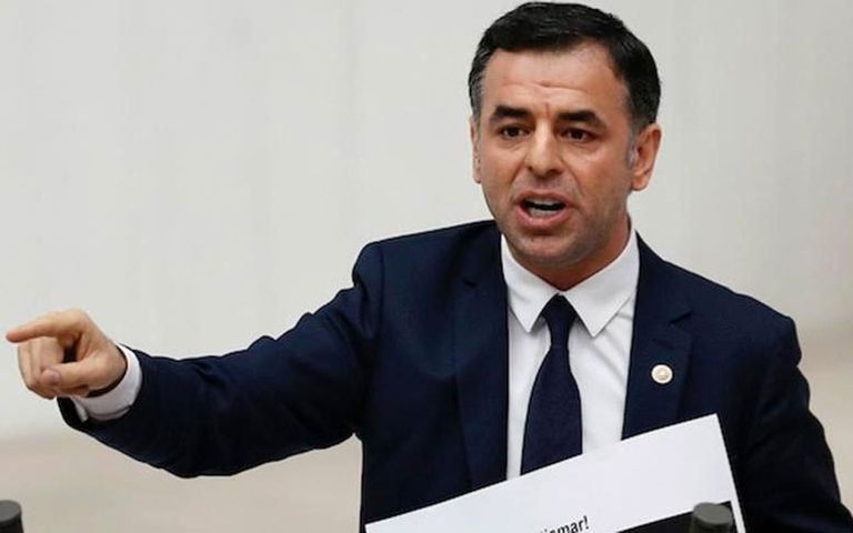 الصحفية مليس ألفان